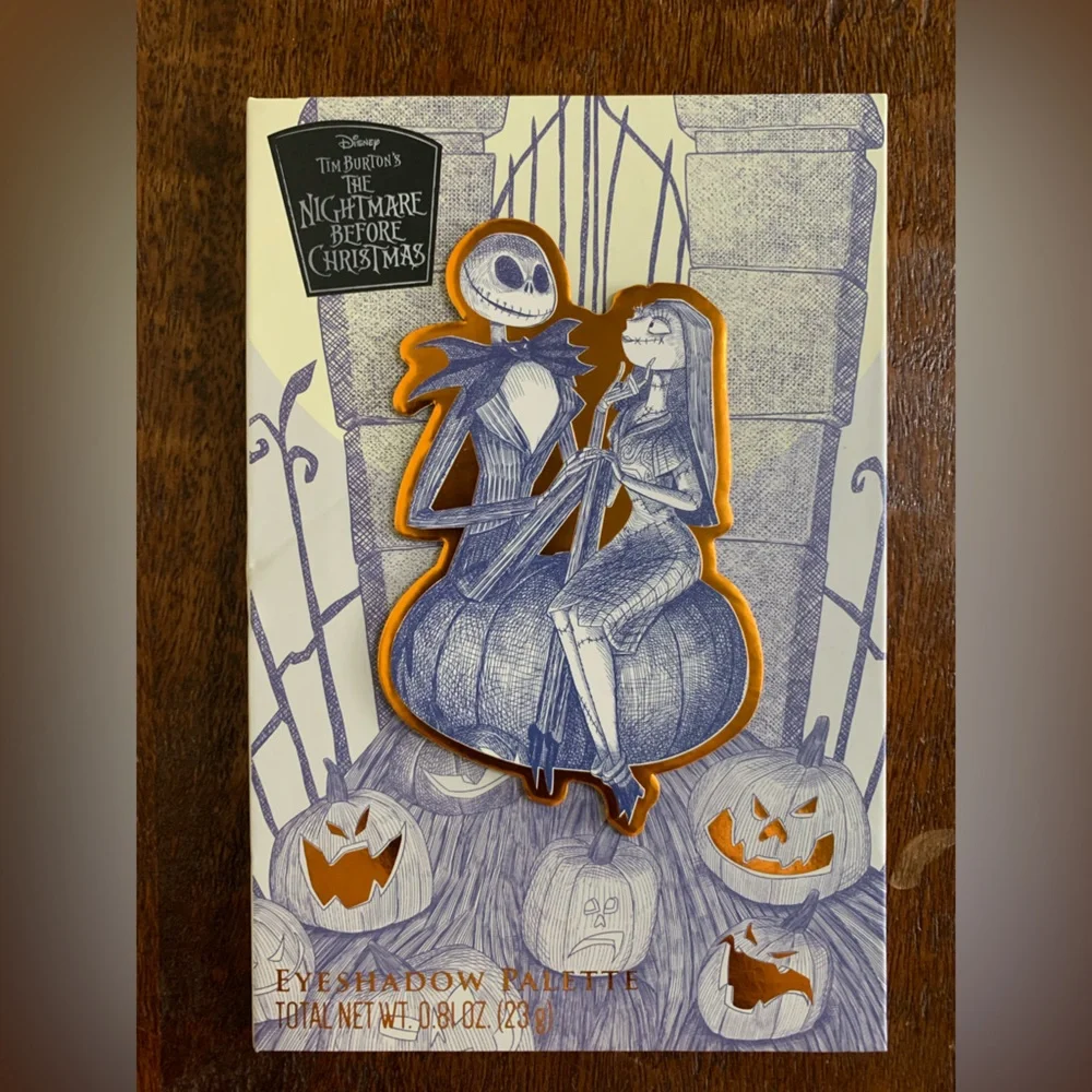 New Taste Beauty x Disney The Nightmare Before Christmas Eyeshadow Palette